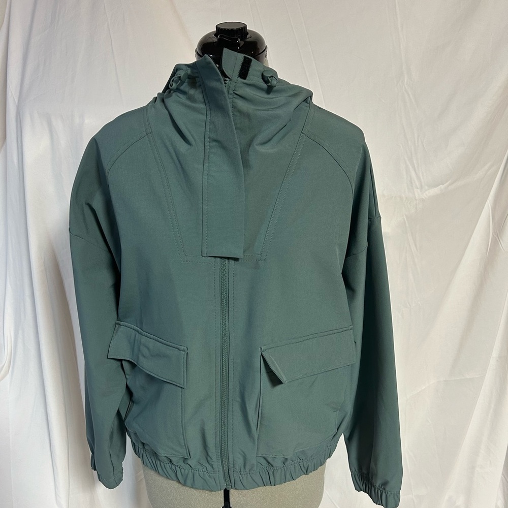 Women’s Sage green light jacket Size Small